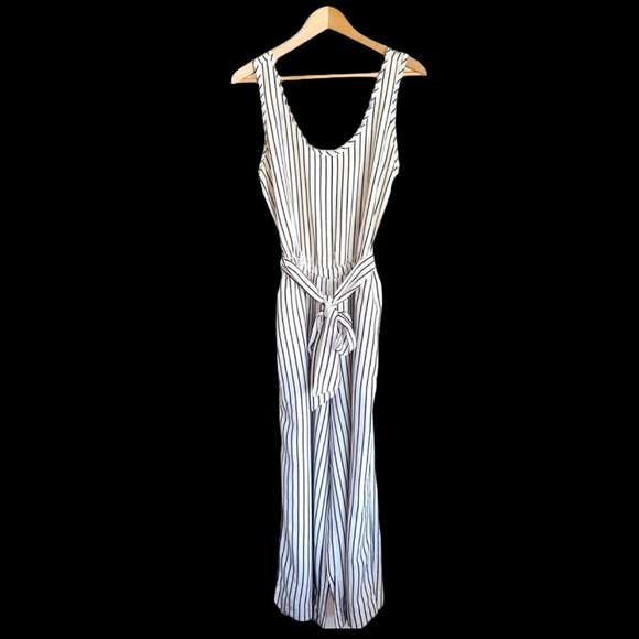 [Gap] Women’s Striped Belted Pull on Jumpsuit - Picture 3 of 6
